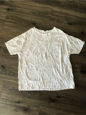 aerie Beige and White Hawaiian Print Short Sleeve Tee